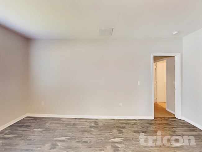 Building Photo - 2310 10th Ave E