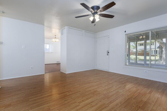 Building Photo - 164 Westway St