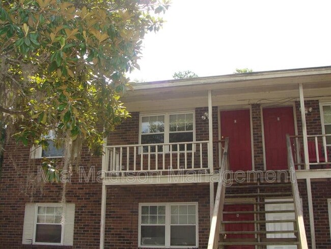Building Photo - 1 Oak Forest Ln