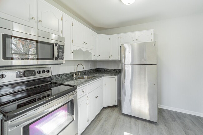 Building Photo - 3800 Farmersville Rd