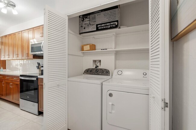 Building Photo - 5650 A1A S