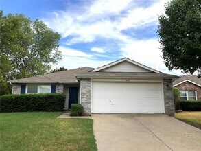 Building Photo - 2603 Lookout Dr