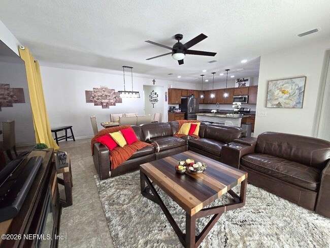 Building Photo - 12284 Peanut Ct