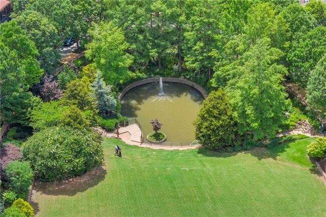 Building Photo - 183 Cleveland St SE