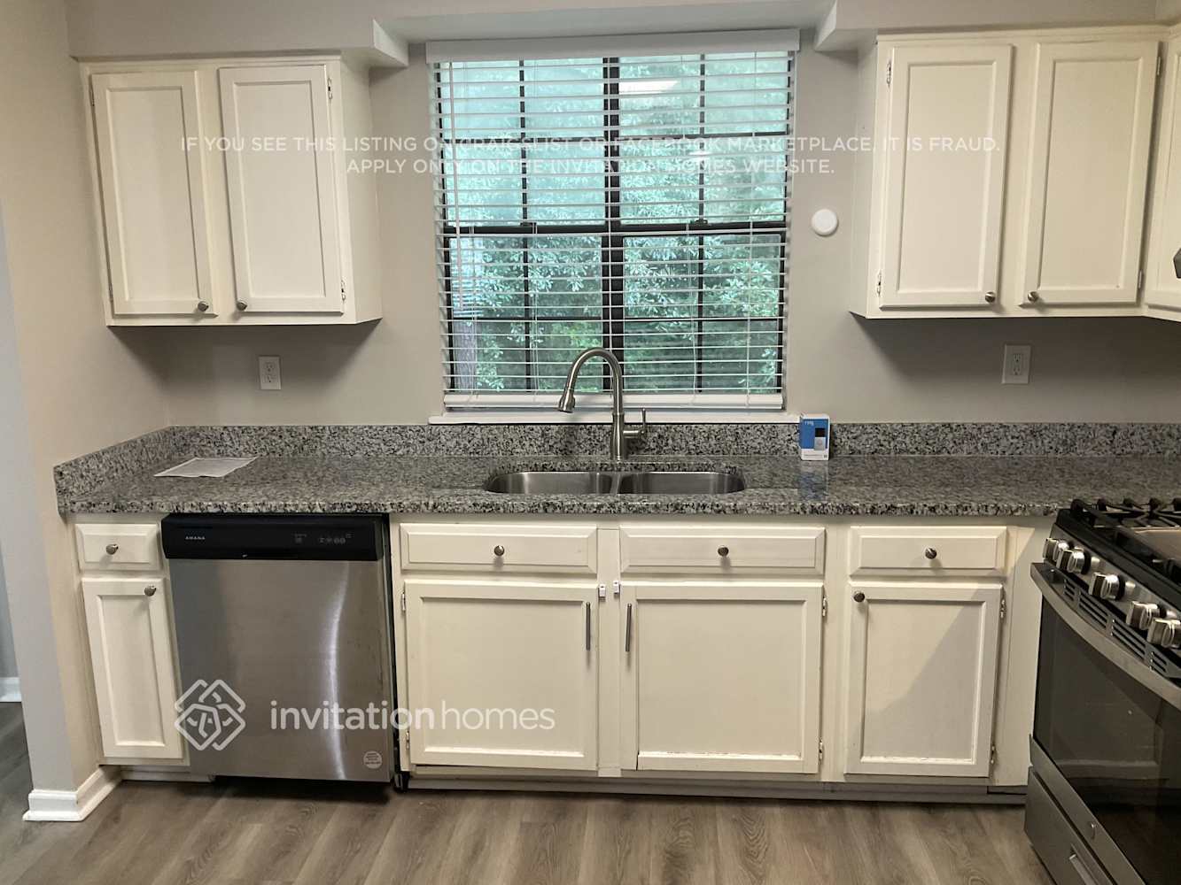 Building Photo - 2413 Leslie Brook Dr