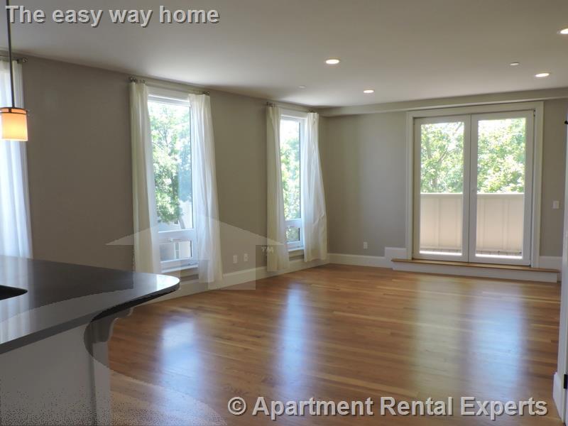 Building Photo - 168 Hampshire St