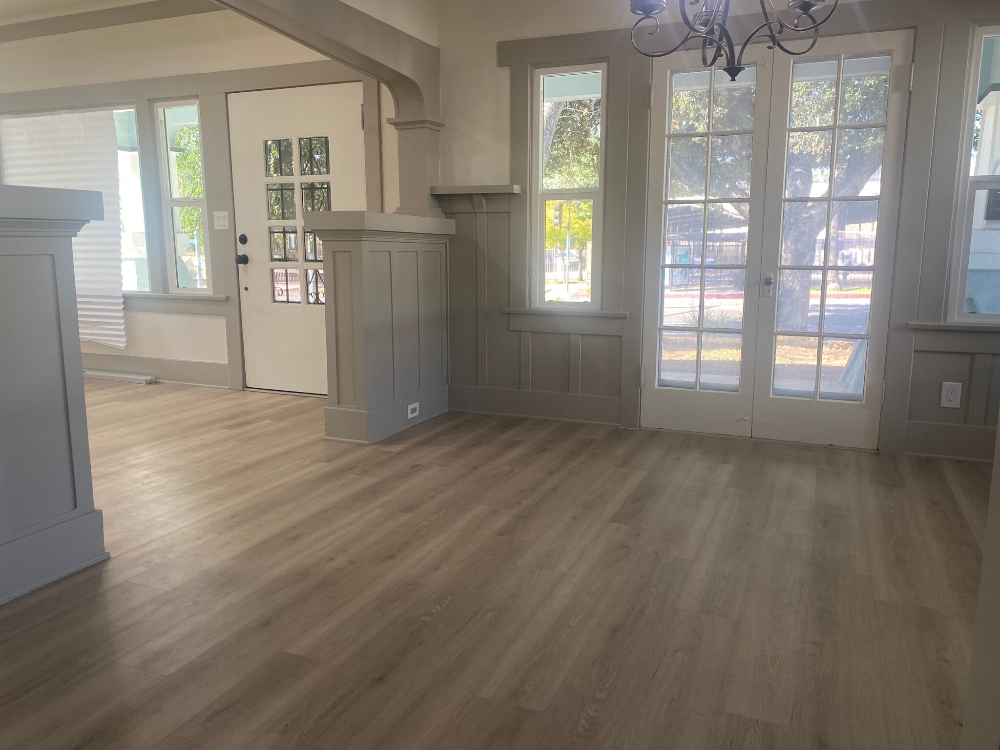 Building Photo - 1826 Lincoln Ave