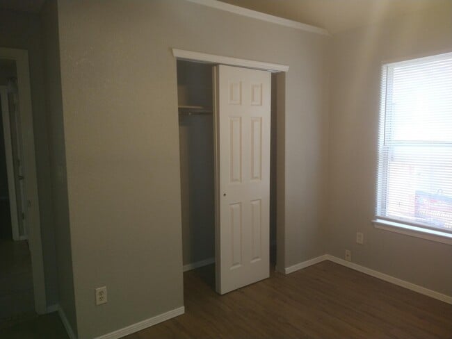 Building Photo - 3920 Tierra Marfil Rd