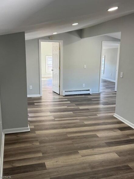 Building Photo - 183 Main St