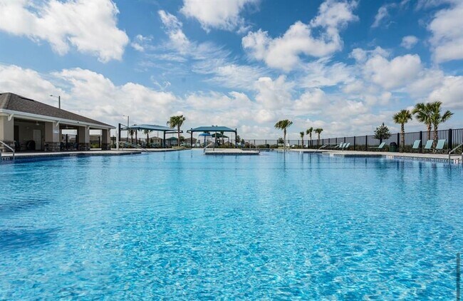 Building Photo - 324 Sofia Ln