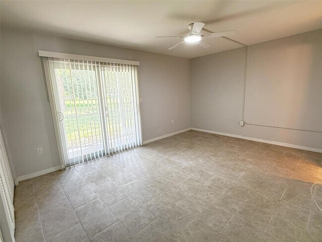 Building Photo - 28 Ventnor Dr
