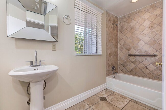 Building Photo - Classic Spanish Elegance Steps from Beverly Hills