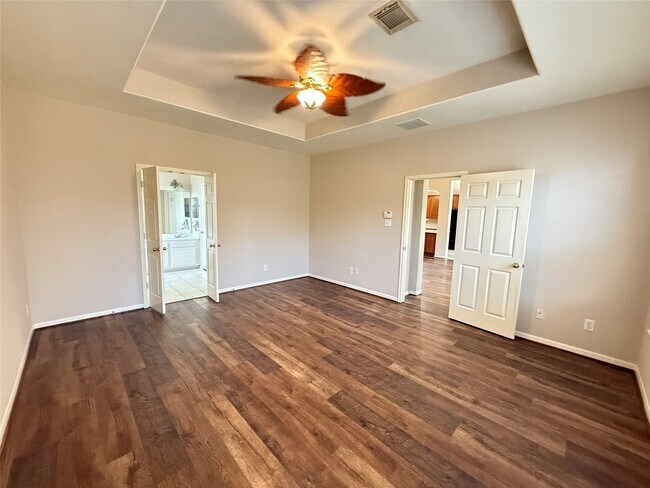 Building Photo - 5126 Winterwood Dr