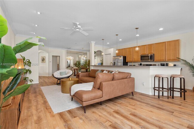 Building Photo - 1896 Crestview Way