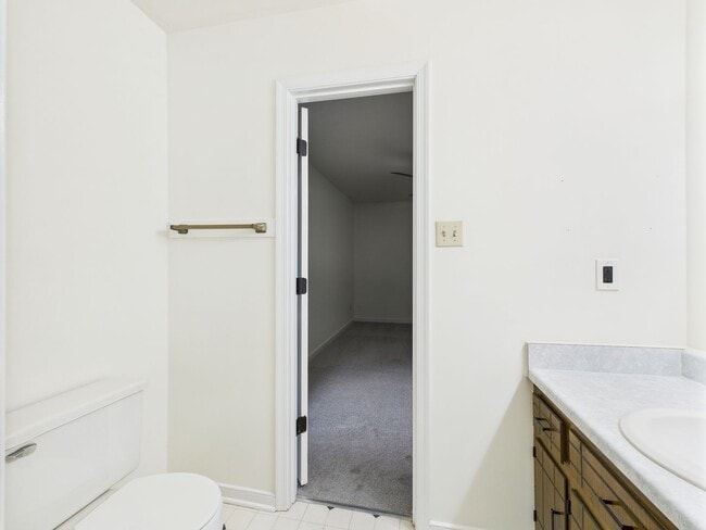 Building Photo - 8621 Sunset Knoll Rd