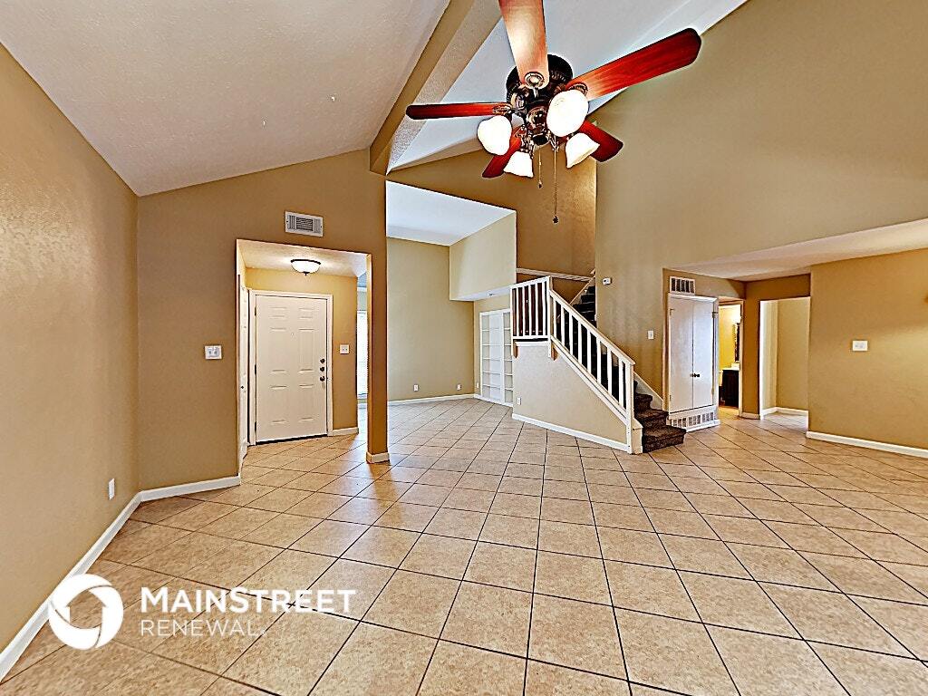 Building Photo - 2425 Sutton Dr