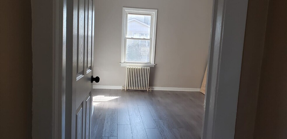BR2 - 301 N 1st Ave