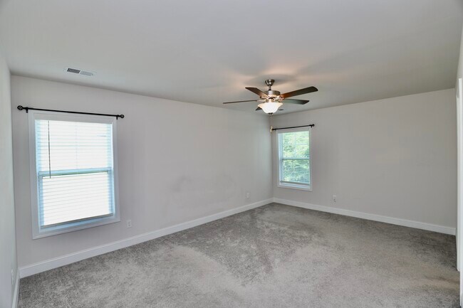 Building Photo - 870 Curlew Cir