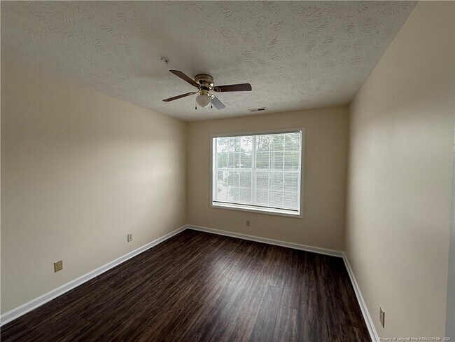 Building Photo - 300 Waterdown Dr