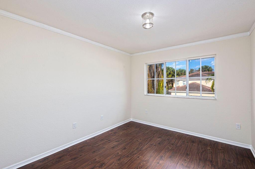 Building Photo - 2400 Centergate Dr