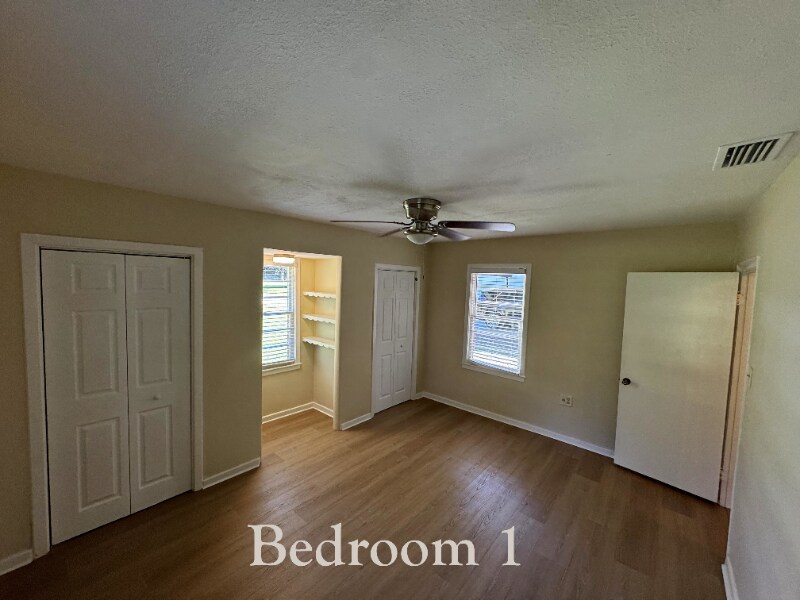 Building Photo - 200 Chestnut St