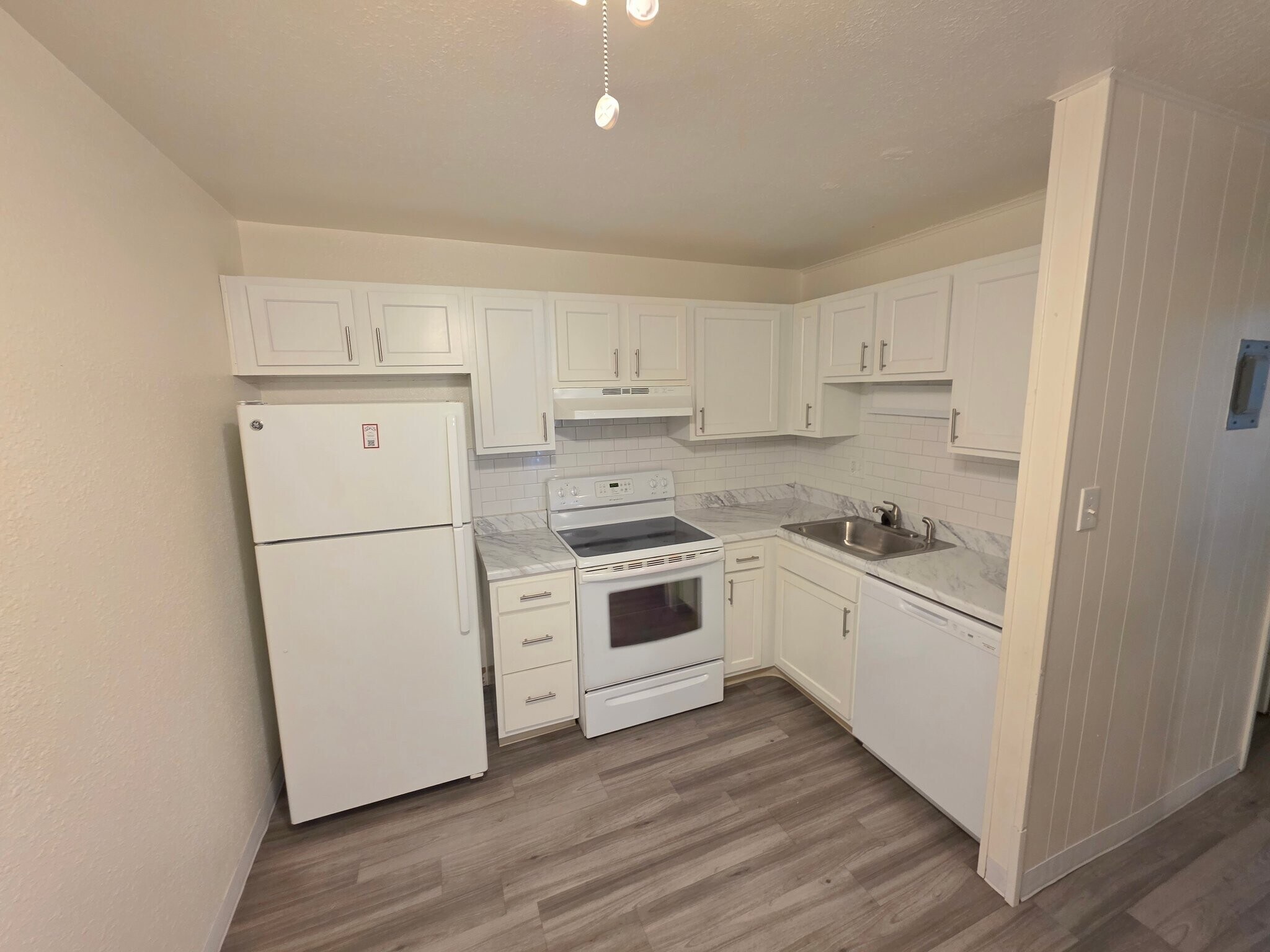 Building Photo - 1330 Zephyr St