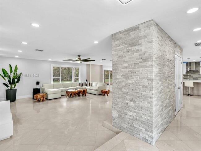 Building Photo - 6920 SW 182nd Way