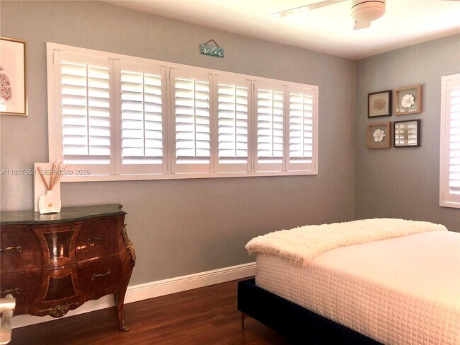 Building Photo - 6450 SW 19th St