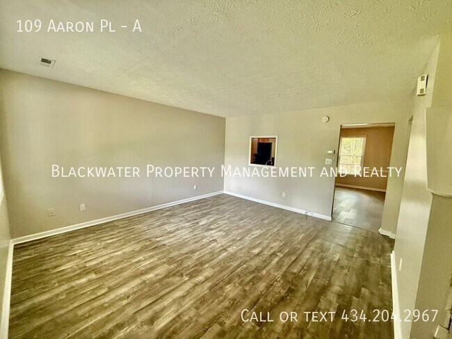 Building Photo - 109 Aaron Pl