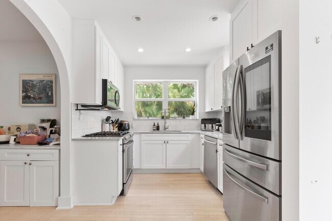 Building Photo - 101 NE 47th St