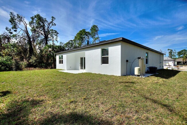 Building Photo - Deposit-Free! Get $1,000 OFF your first mo...