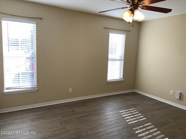 Building Photo - 8384 Chessman Ct