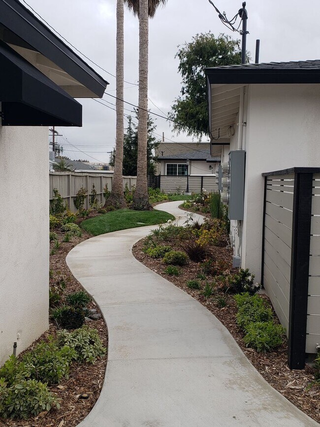 Building Photo - 1 Br in the Heart of Orange