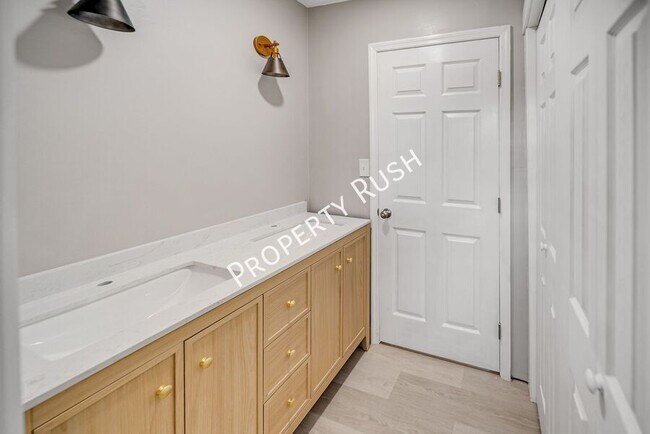 Building Photo - 7118 Shepherd View Cir