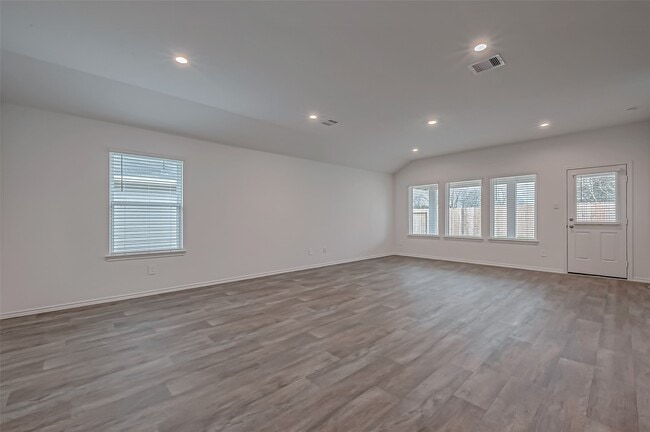 Building Photo - 2943 Sycamore Run Ln
