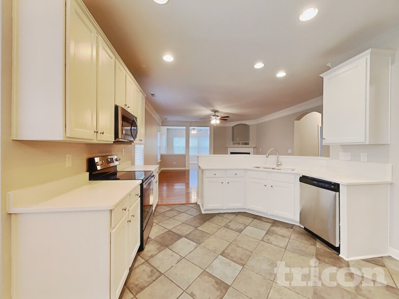 Building Photo - 7310 Rock Hampton Ct