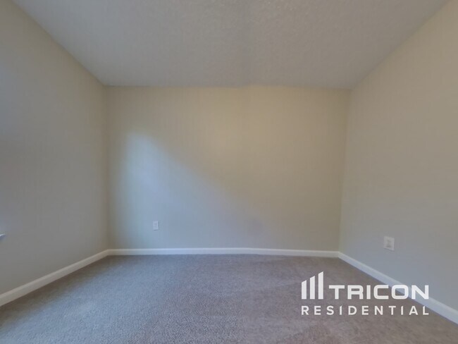 Building Photo - 3015 Brass Dr