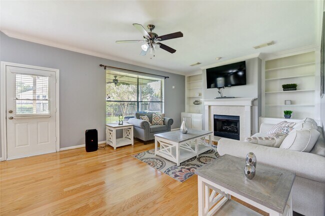 Building Photo - 1731 Maryvale Dr
