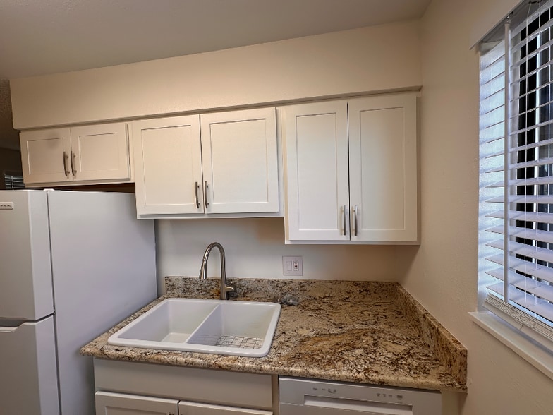 Building Photo - 9277 W 56th Pl