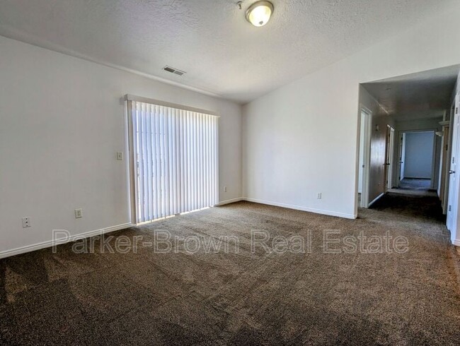 Building Photo - 1656 Westbury Way