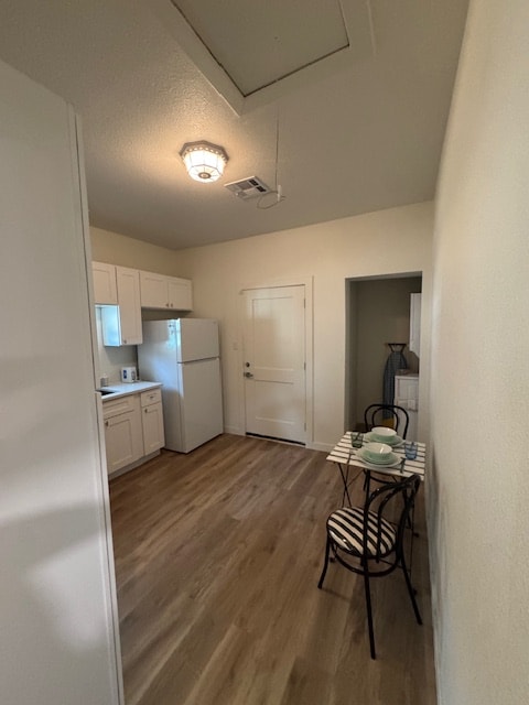 Building Photo - 216 University Ave.