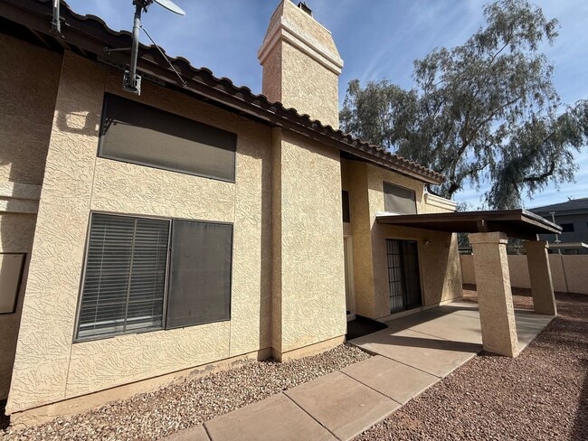 Building Photo - Chandler Home