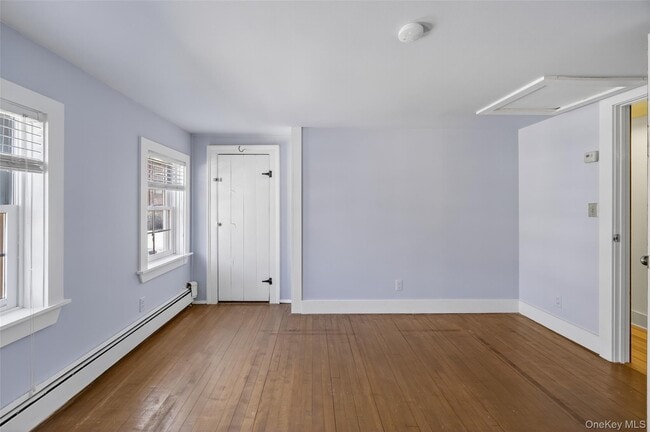 Building Photo - 17 E Parmenter St