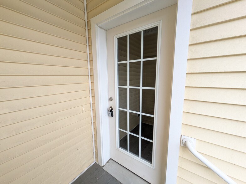 Building Photo - 75 Ivan Dr