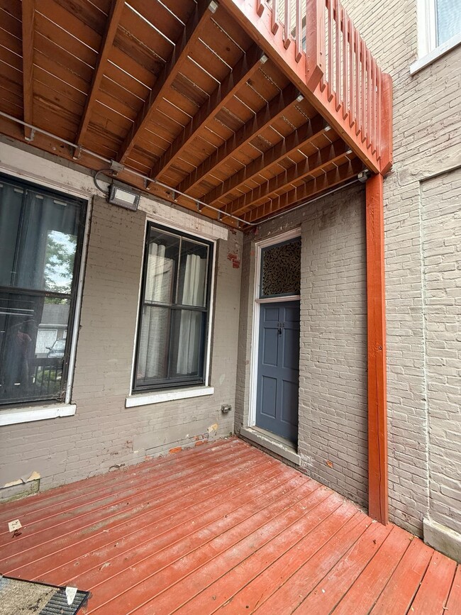 Building Photo - 822 Scott St