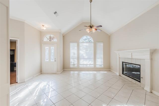 Building Photo - 313 Meadowood Ln