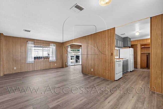 Building Photo - 16450 Monterey St
