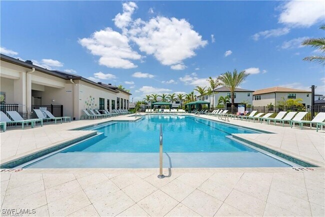 Building Photo - 12814 Hawkins Dr
