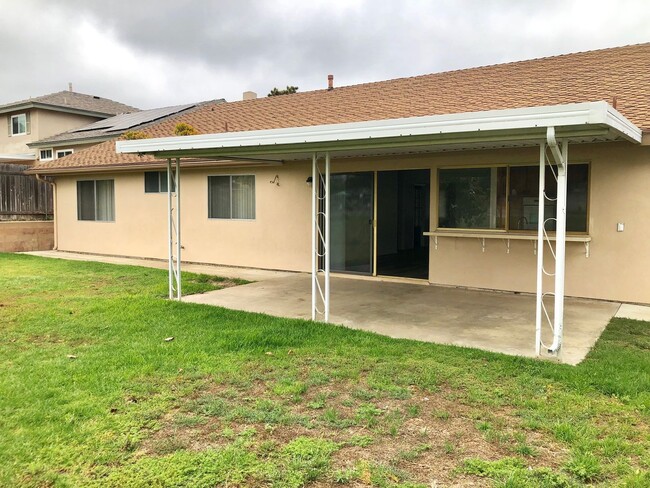 Building Photo - Updated Home just below Foothill!