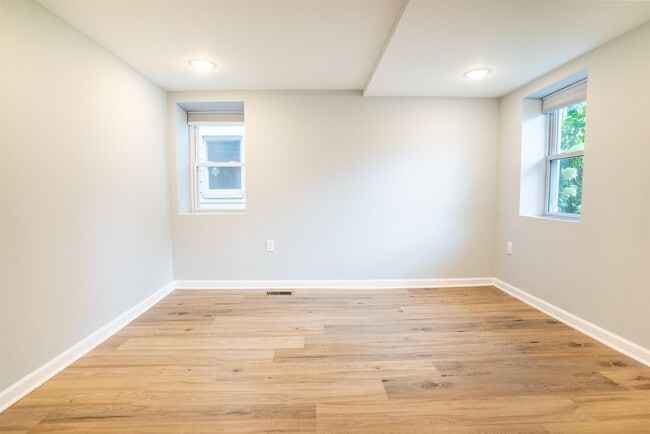 Building Photo - 38 Mill St